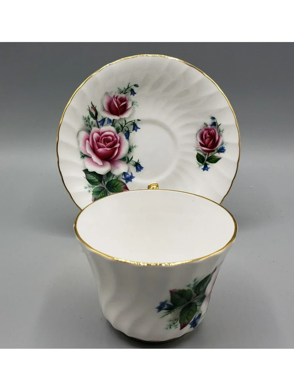 Royal Sutherland Teacup & Saucer Pink Tea Rose Fine Bone China England Gold Trim